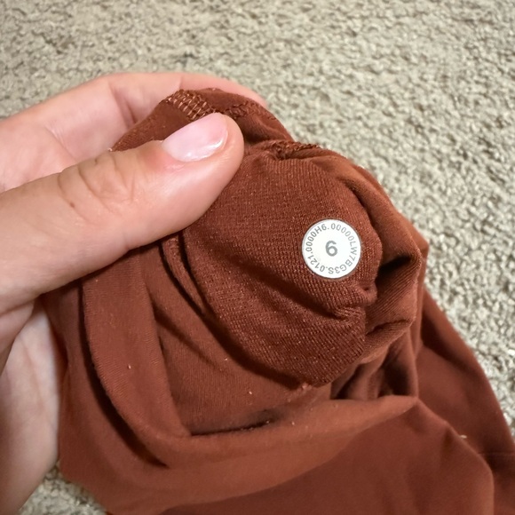 Lululemon High Rise Short 4” - Picture 3 of 3